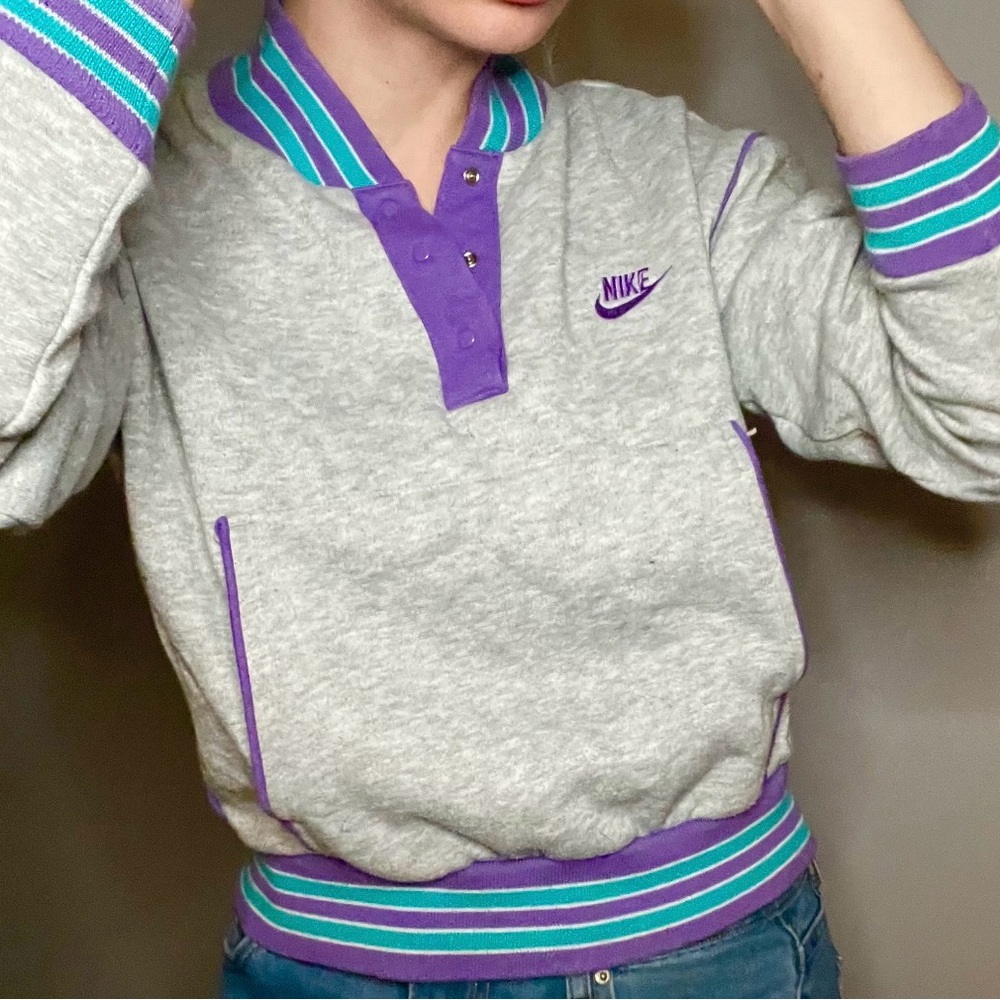 Vintage Nike Gray Turquoise and Purple Sweatshirt